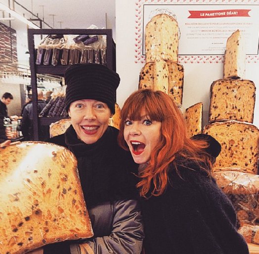 Candy Olsen buys Panettone in Paris.