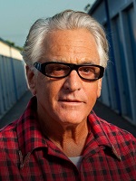 Barry Weiss star from Storage Wars.