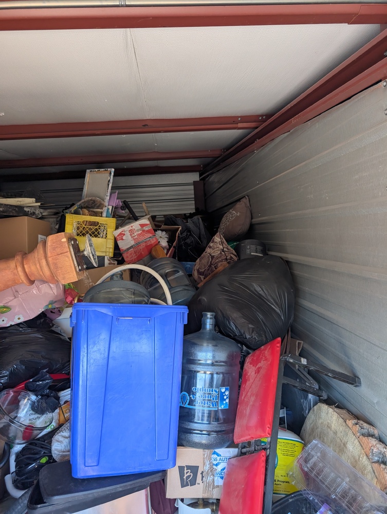 Sentinel Storage Ajax Self storage unit auction IB-2258