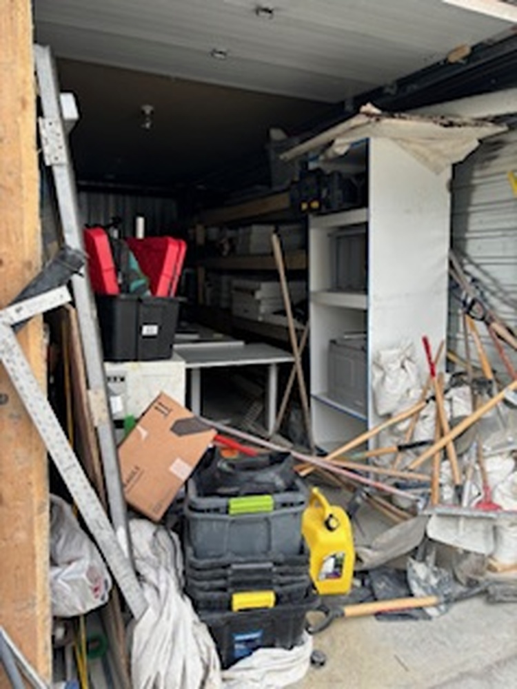 Montreal MiniStorage Auction 17297145617802