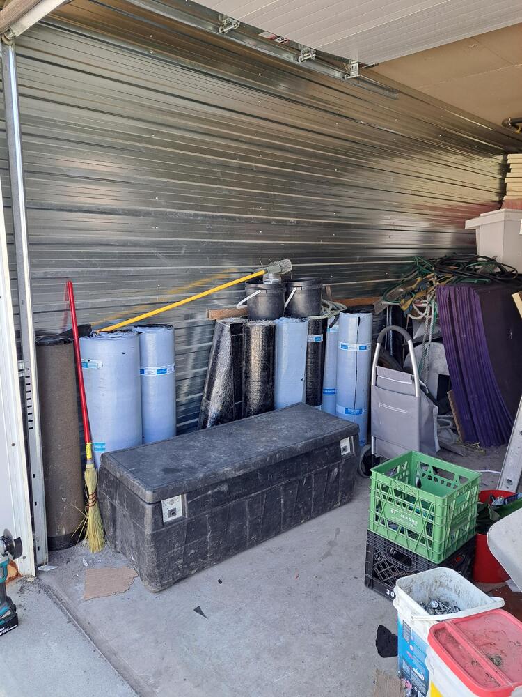 Montreal MiniStorage Auction 17297756087608