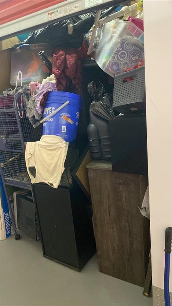 Montreal Mini-Storage - Dollard  auction IB-2265 70