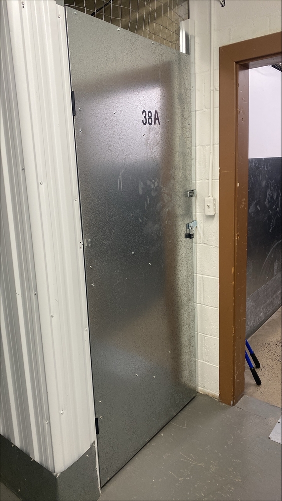 Montreal Mini-Storage - Victoria  auction IB-9492 50