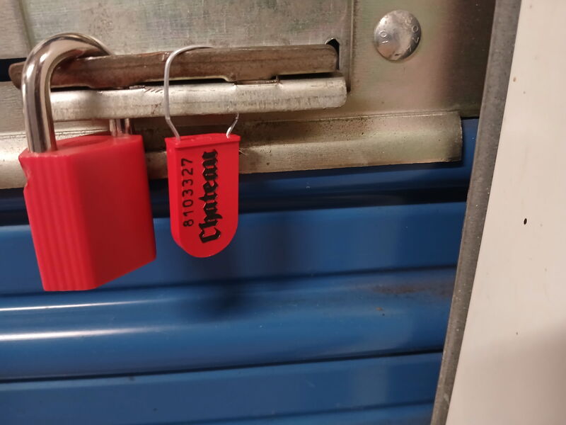 Advantage Self Storage - Salem MA  auction IB-5855 50