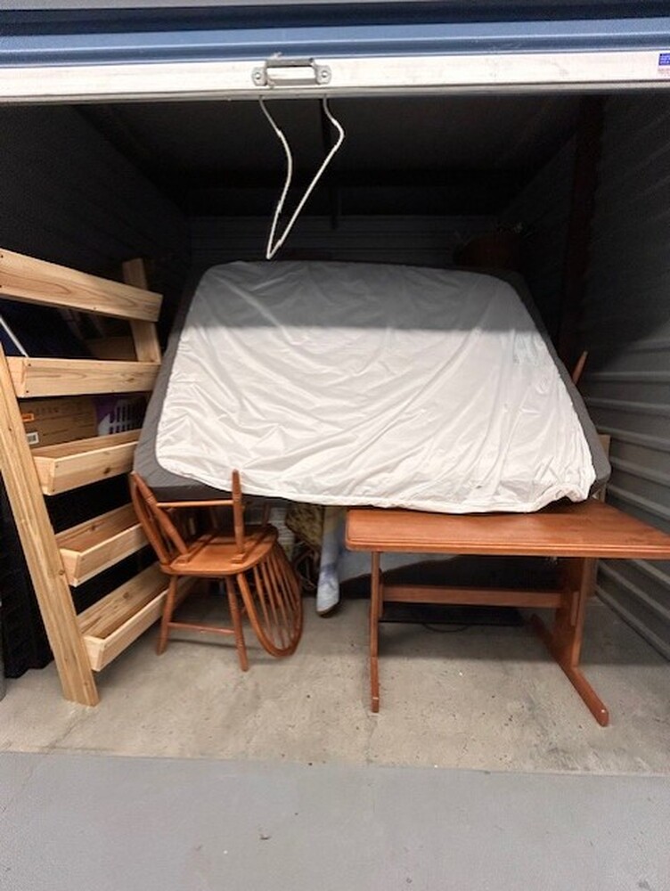 3032 -StorageMart  Ajax  auction IB-9209