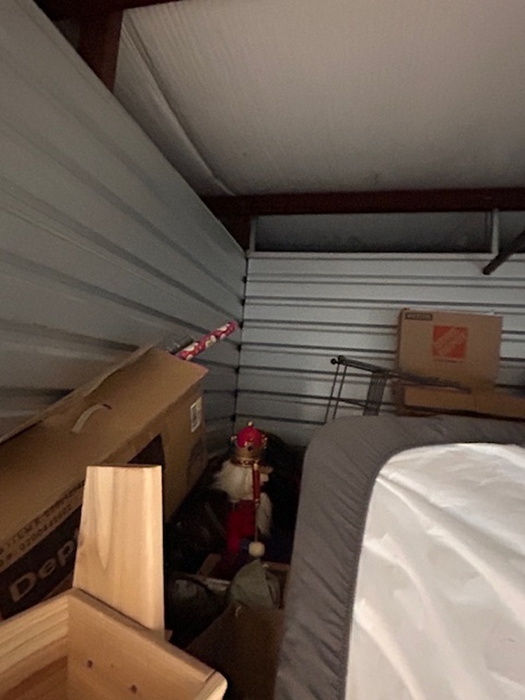 3032 -StorageMart  Ajax  auction IB-9209 40