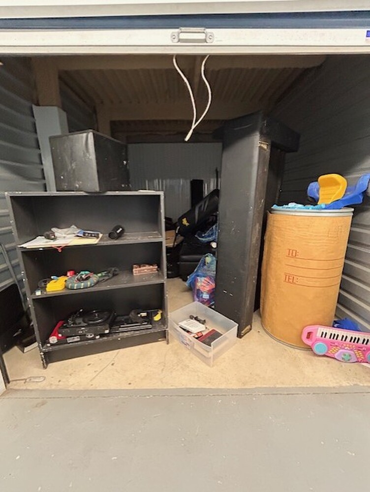 3032 -StorageMart  Ajax  auction IB-9171 30