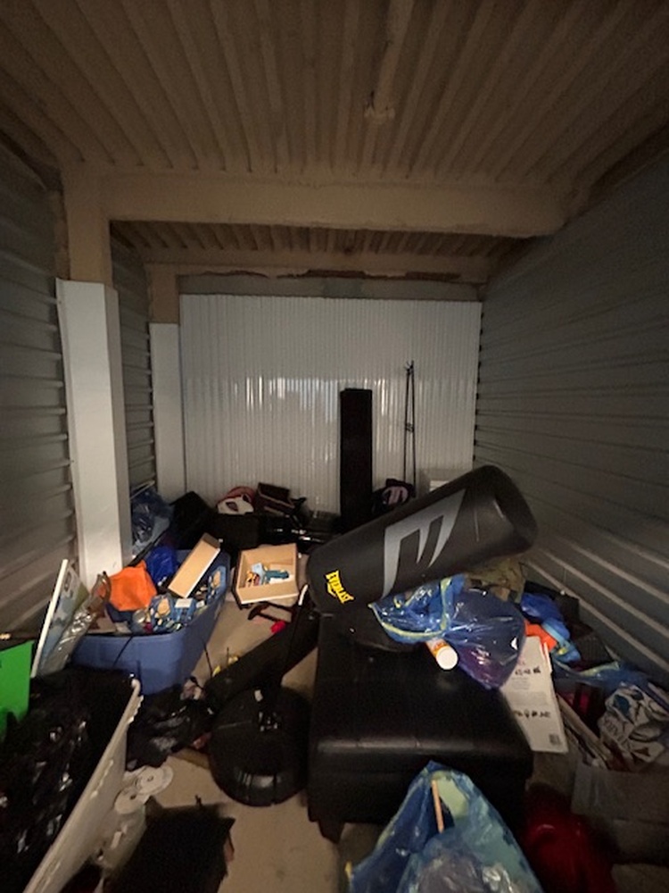 3032 -StorageMart  Ajax  auction IB-9171 60