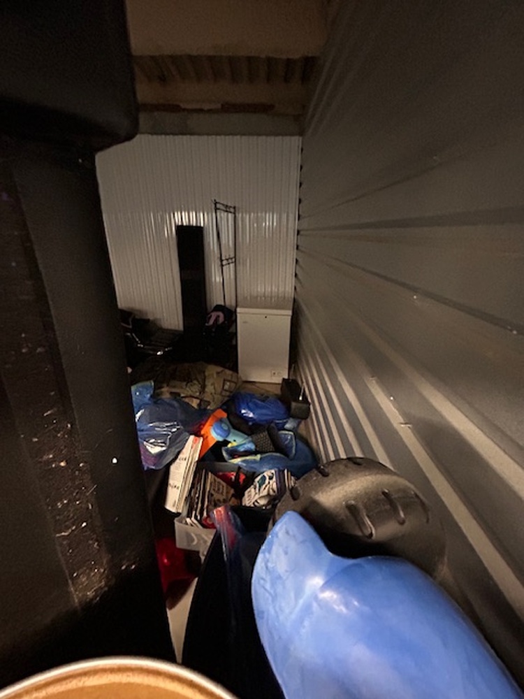 3032 -StorageMart  Ajax  auction IB-9171 70