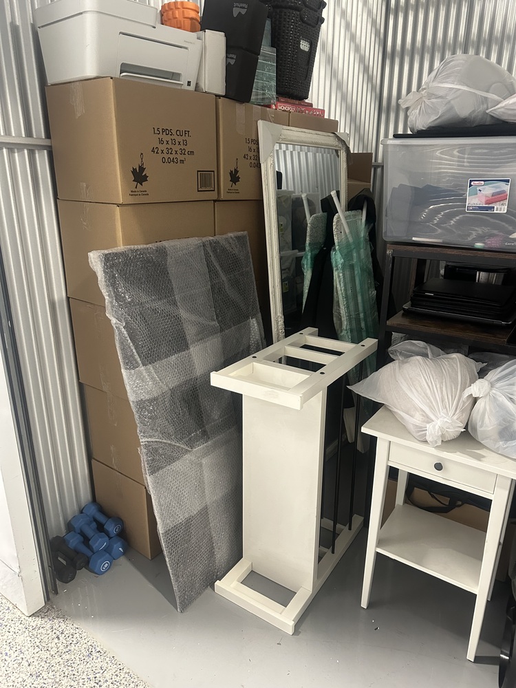Q SELF STORAGE  auction IB-3039 40