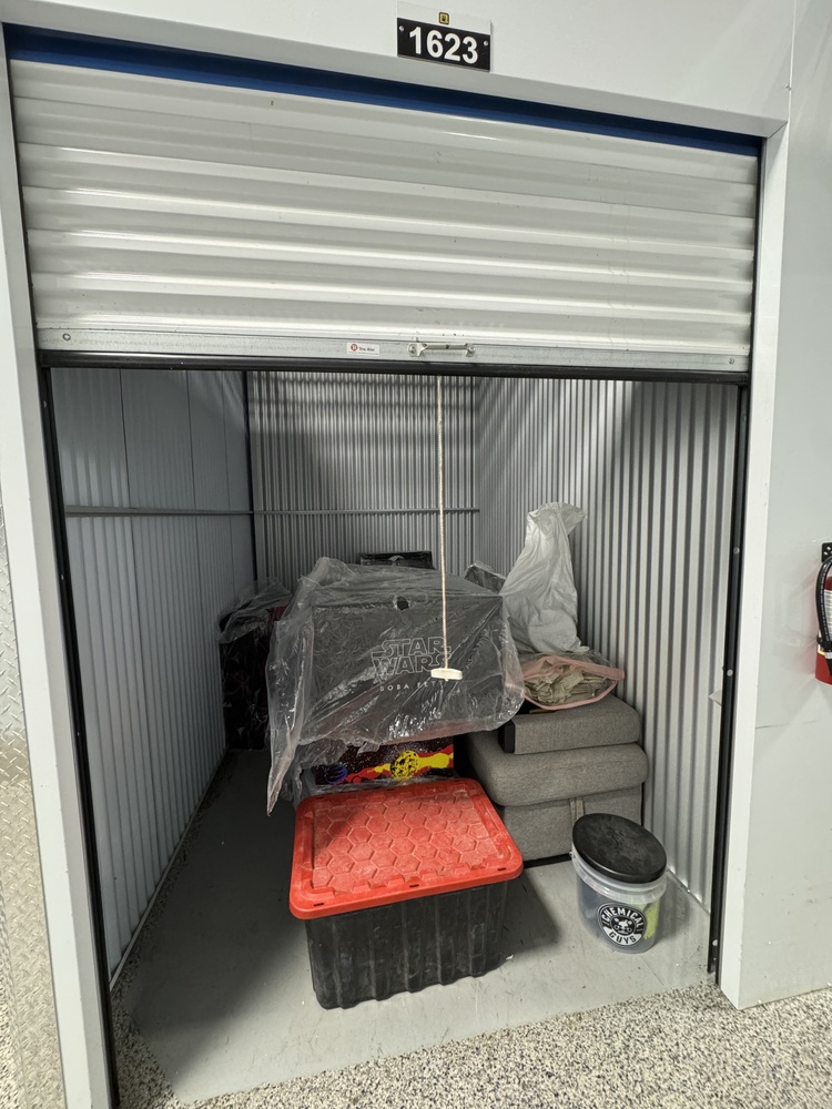 Q SELF STORAGE  auction IB-6658