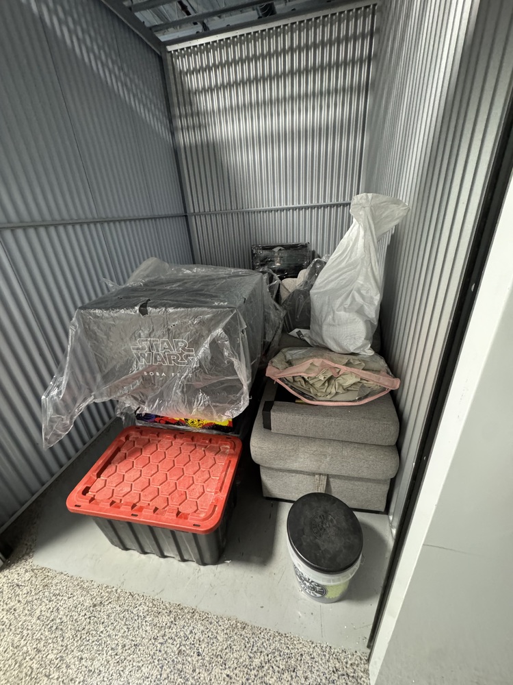 Q SELF STORAGE  auction IB-6658 30