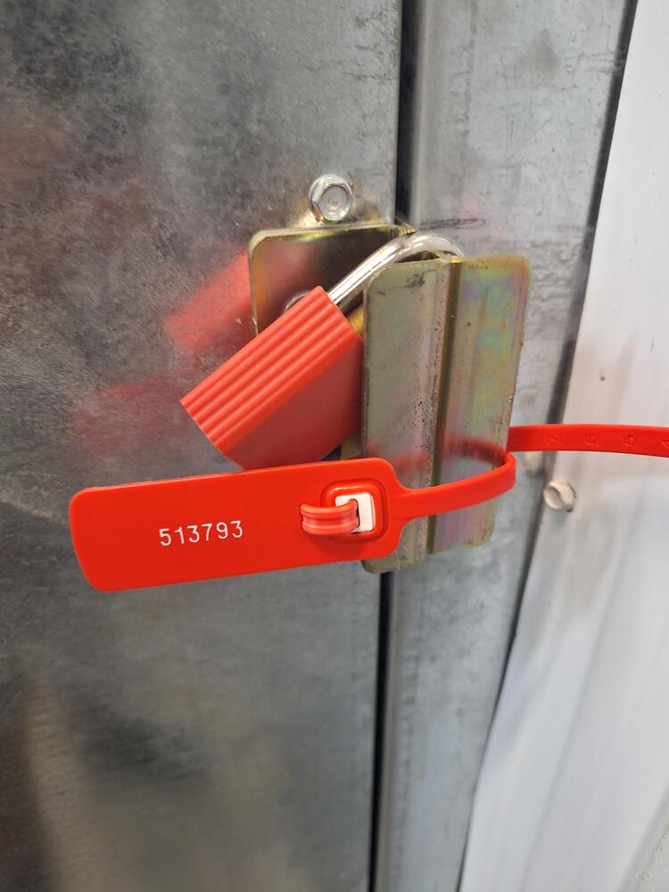 L038 - Depotium Mini-Entrepot - 2 Rue Radisson  -   auction IB-4428 20