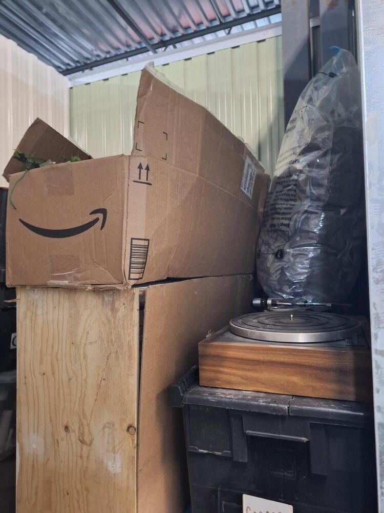 L038 - Depotium Mini-Entrepot - 2 Rue Radisson  -   auction IB-4428 50