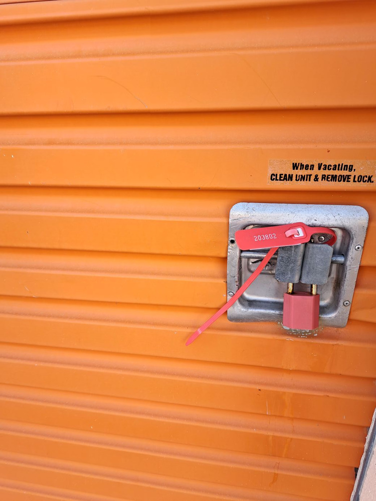 L018 - Access Storage - 91 Anne Street -   auction IB-8911 30