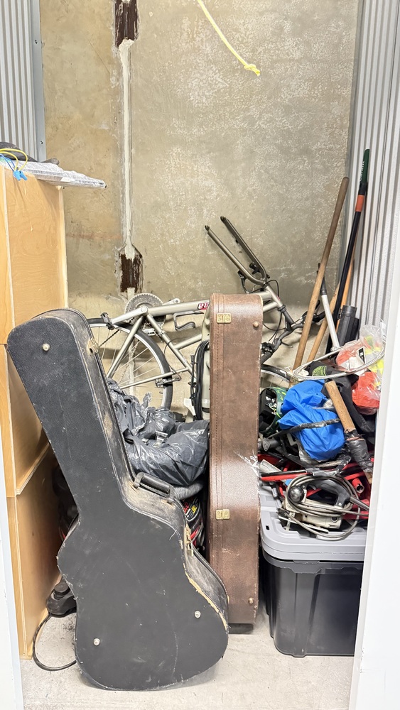 L086 - Sentinel Storage - 13498 73rd Ave -   auction IB-2415 10