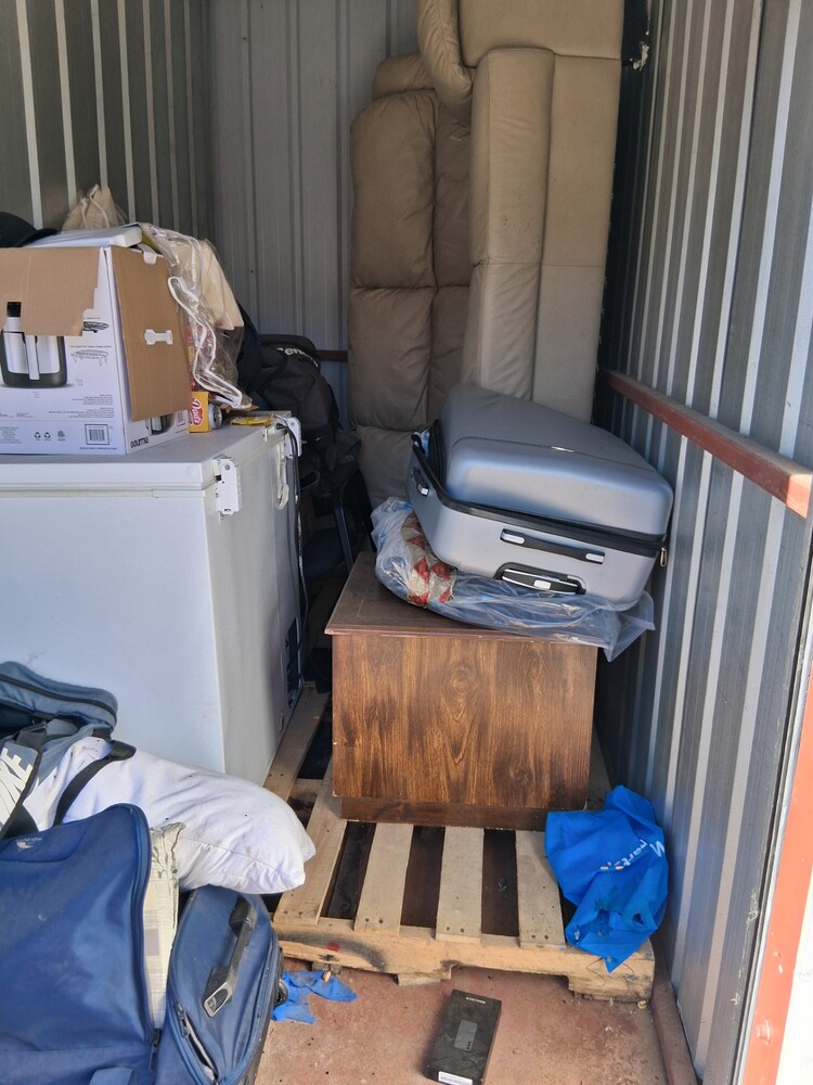 3302 -StorageMart  5th Street SW  auction IB-7654