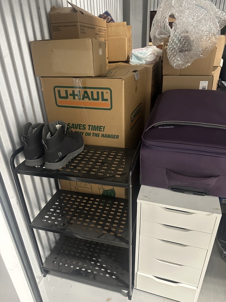 Q SELF STORAGE  auction IB-5538 10