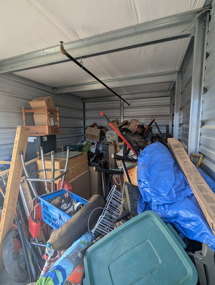 2551 - StorageMart Deerfoot Trail & Yankee Valley  auction IB-2133 40