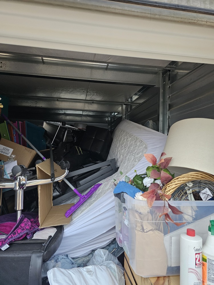 Bradley Storage  auction IB-1021