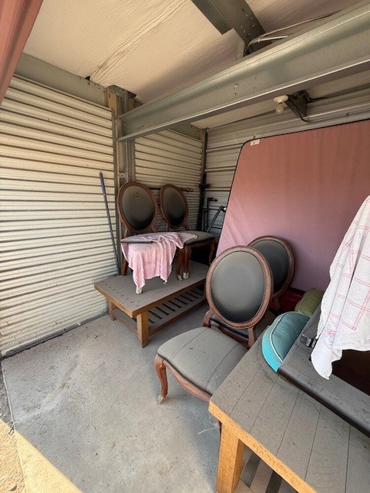 L177 - Access Storage - 3435 White Oak, London -   auction IB-2465