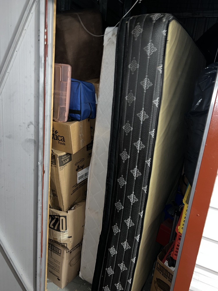 3106 - StorageMart St-Hubert  auction IB-4512