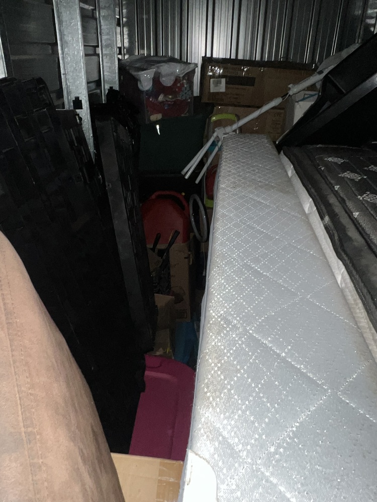 3106 - StorageMart St-Hubert  auction IB-4512 10