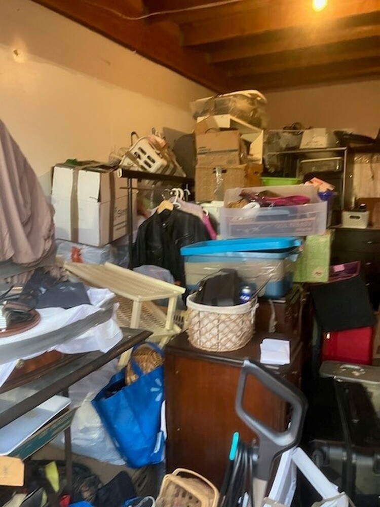 Public Storage P0012 -136th St (King George Hwy)  auction IB-9199 10