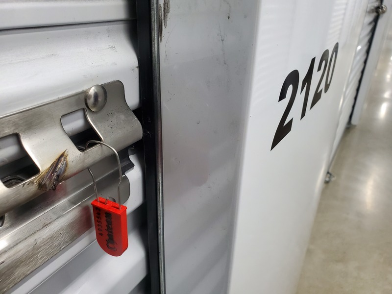 1-800-Self-Storage.com on Southfield  auction IB-6913 10