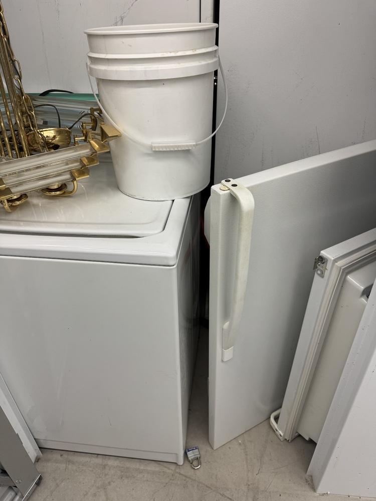 SmartStop Self Storage - 411 Cityview Woodbridge  auction IB-5960 40