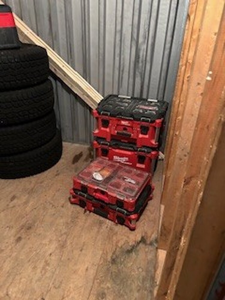 3102 - StorageMart St-Leonard  auction IB-1208 10