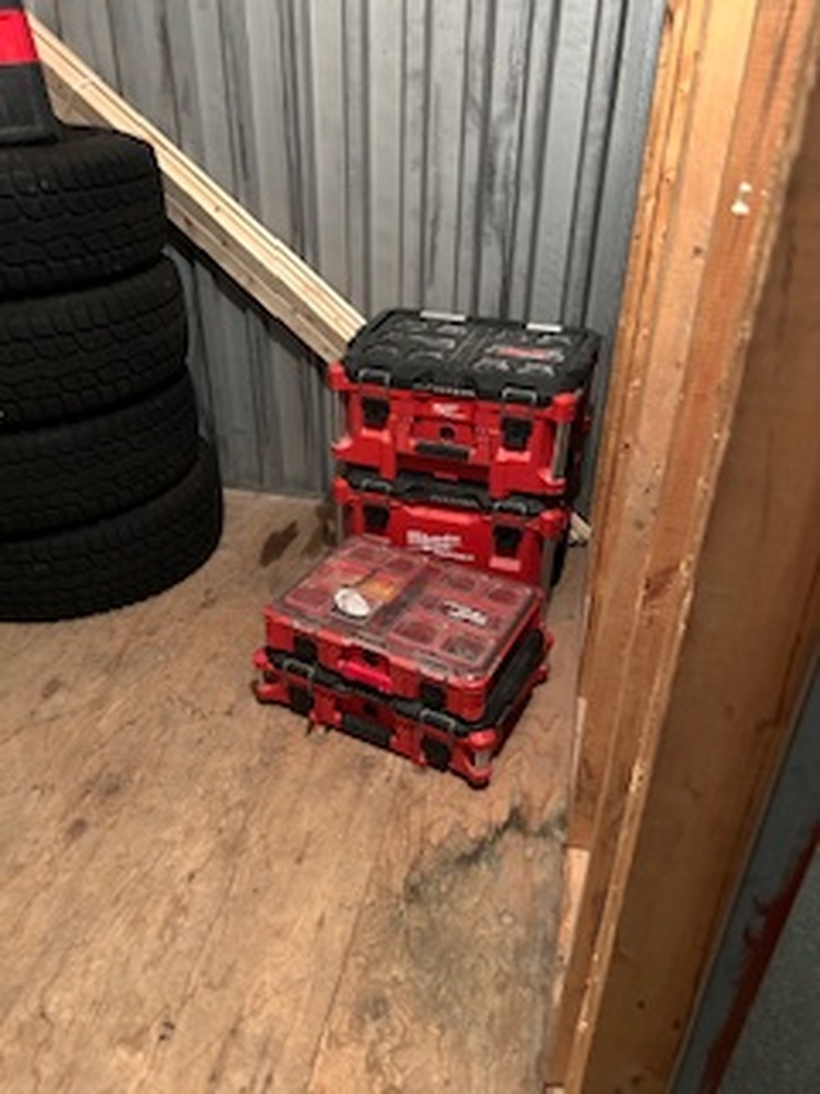 3102 - StorageMart St-Leonard  auction IB-1208 30