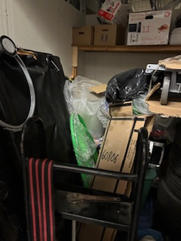 3102 - StorageMart St-Leonard  auction IB-6383 10