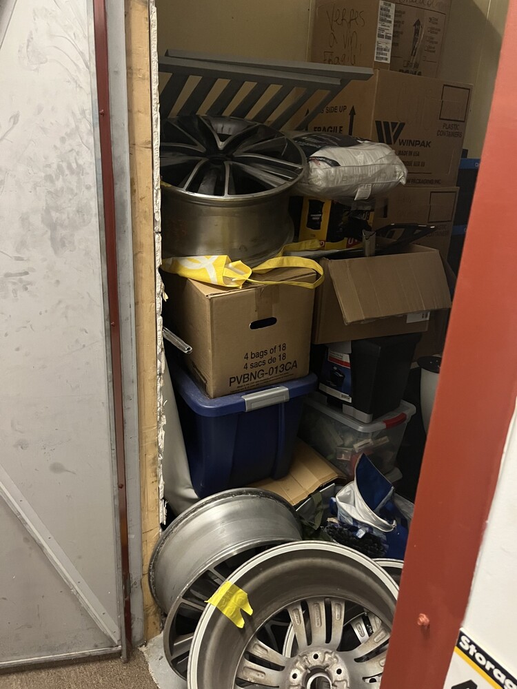 3102 - StorageMart St-Leonard  auction IB-4289 10