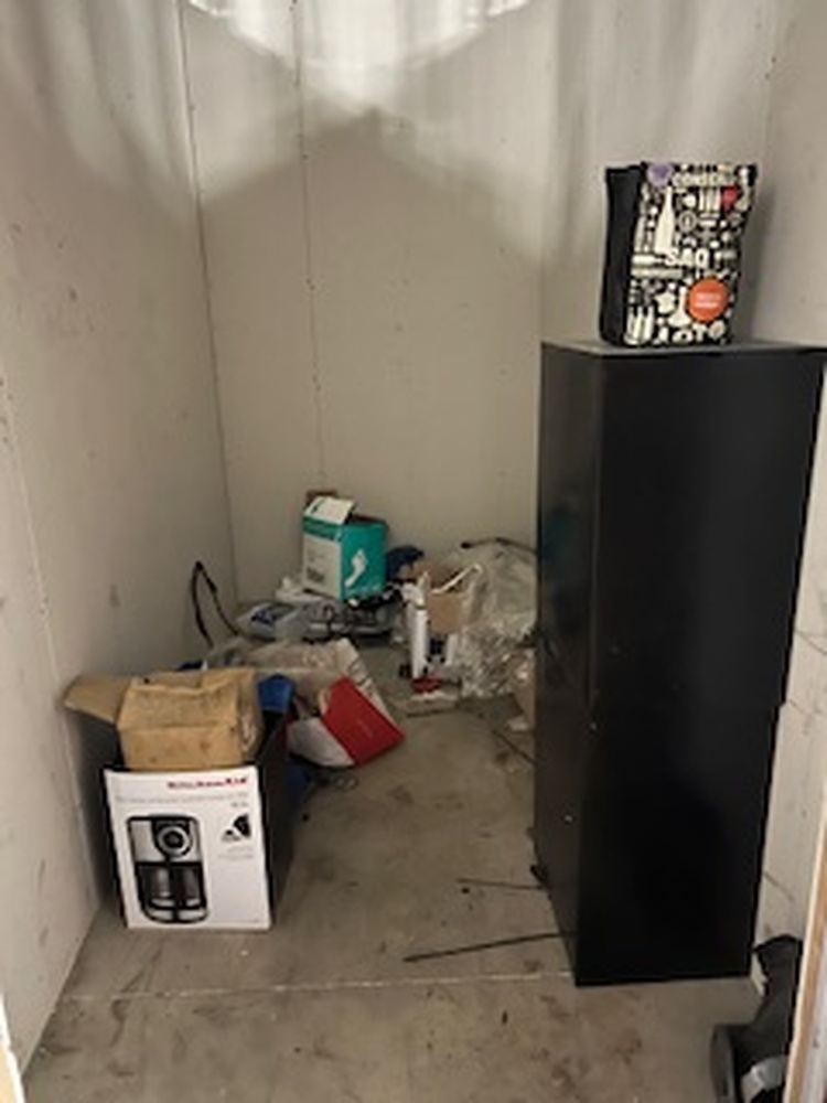 3102 - StorageMart St-Leonard  auction IB-9413 10