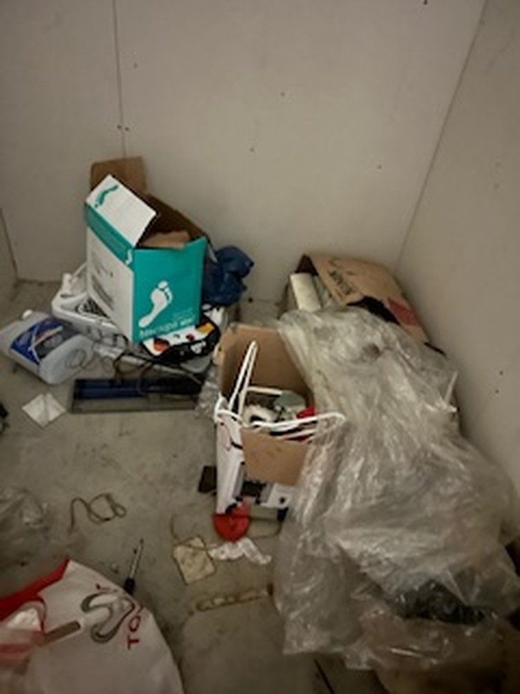 3102 - StorageMart St-Leonard  auction IB-9413 30