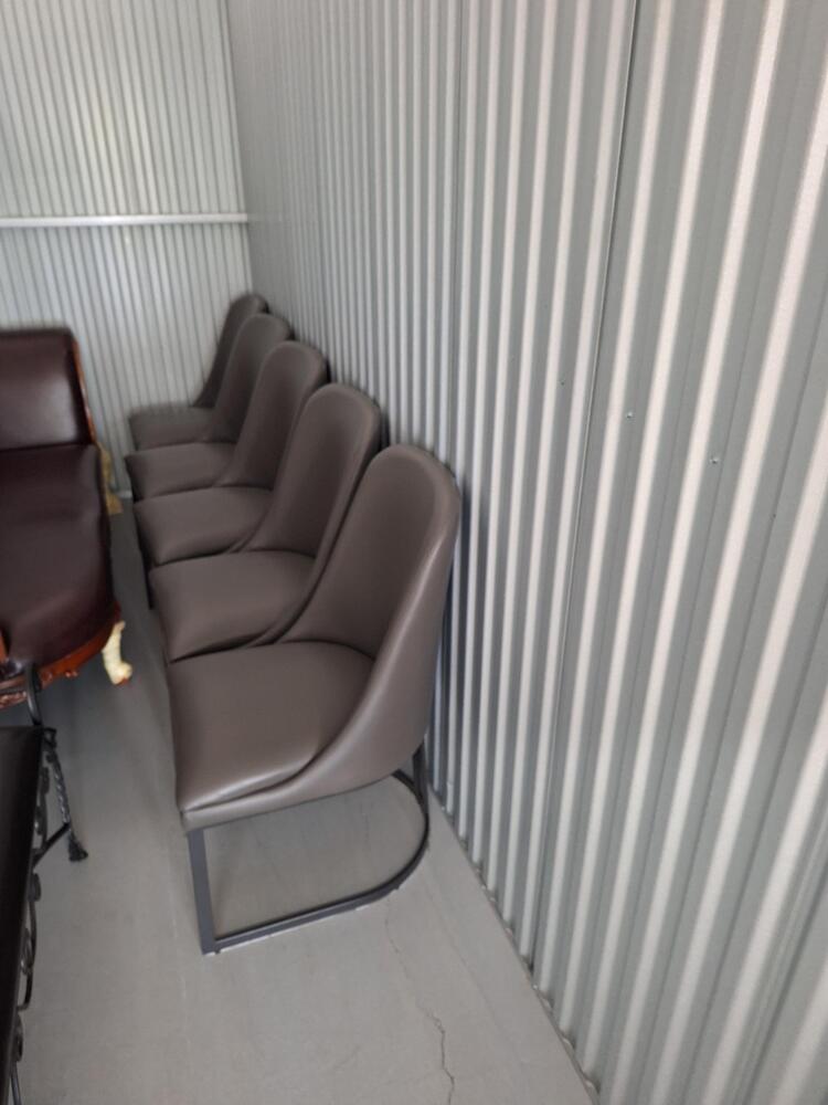 L146 - Depotium Mini Entrepot - 2600 Matte Boul, Brossard -   auction IB-3870