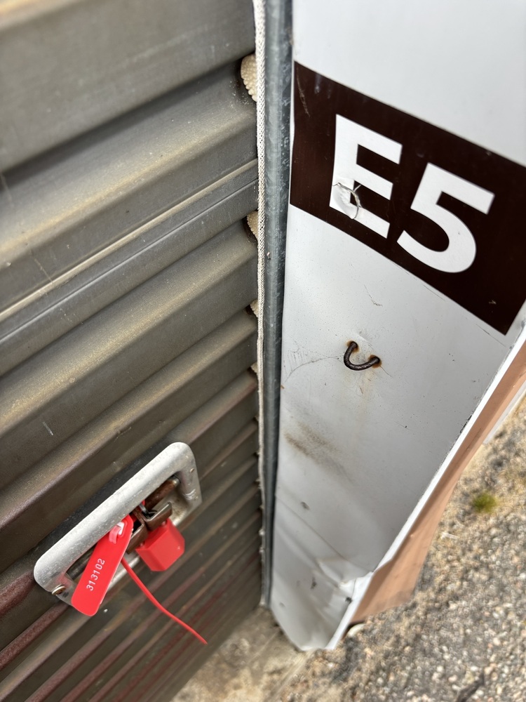 L011 - Access Storage - 95 Gibson St -   auction IB-3072