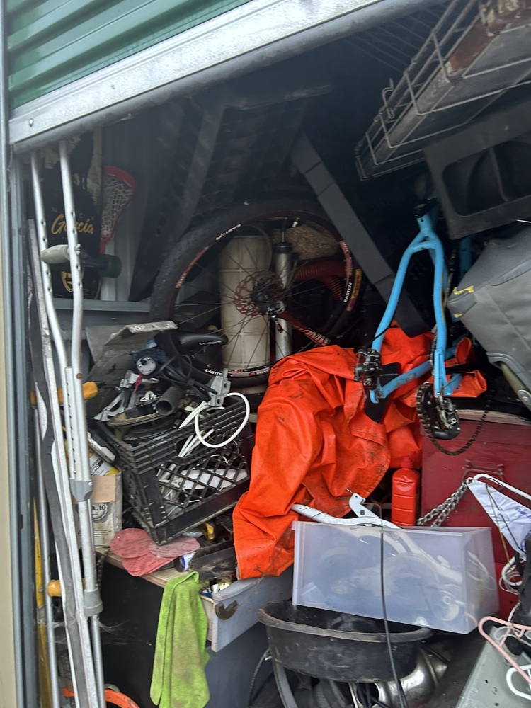 Space at Hand New Hamburg  auction IB-3255