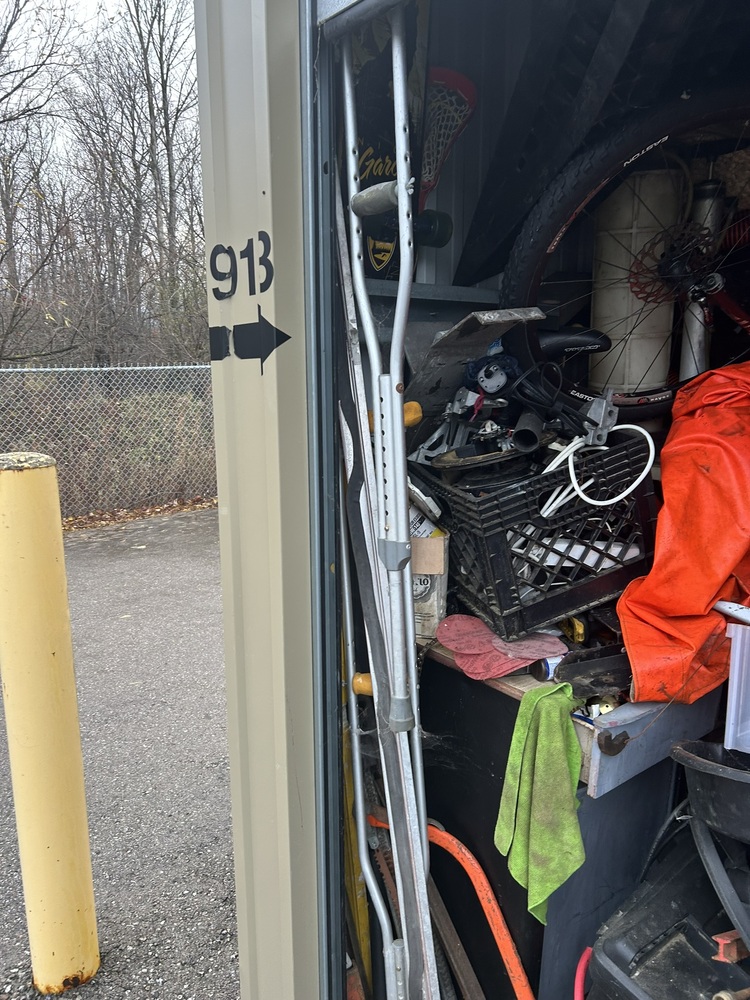 Space at Hand New Hamburg  auction IB-3255 10