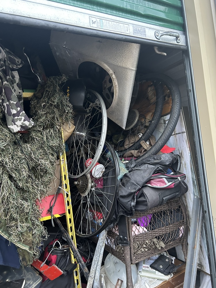 Space at Hand New Hamburg  auction IB-3255 20