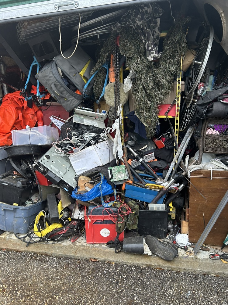 Space at Hand New Hamburg  auction IB-3255 40