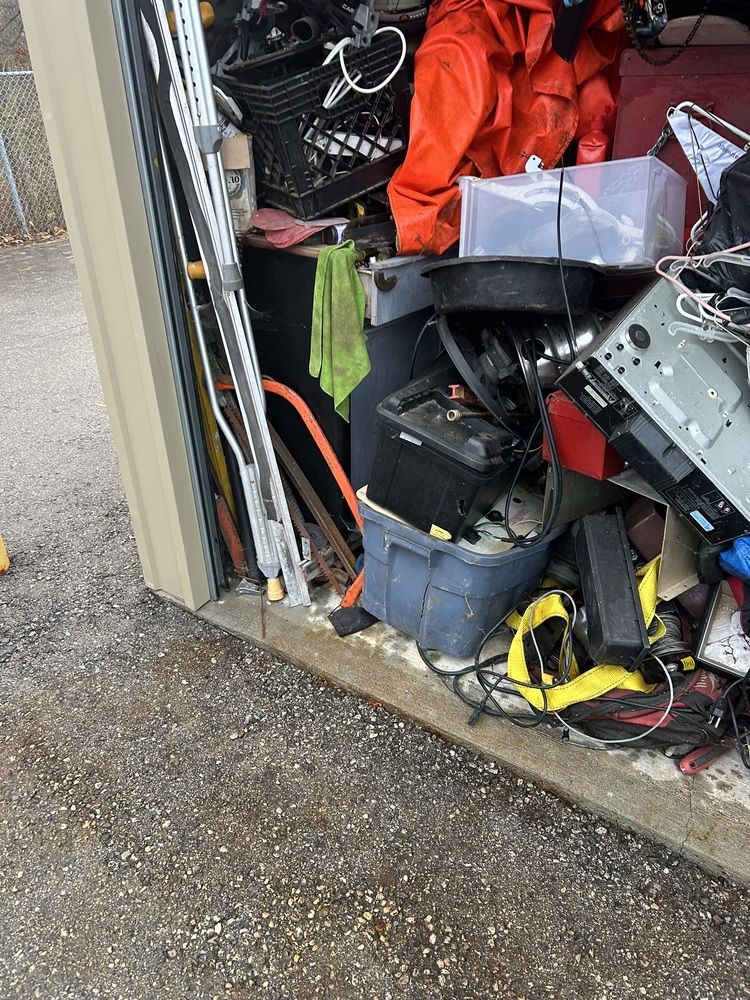 Space at Hand New Hamburg  auction IB-3255 60