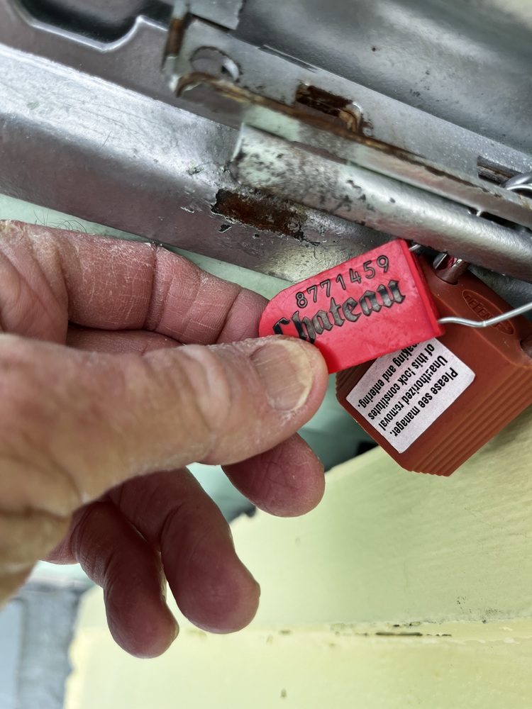 Beachside Self Storage  auction IB-3502