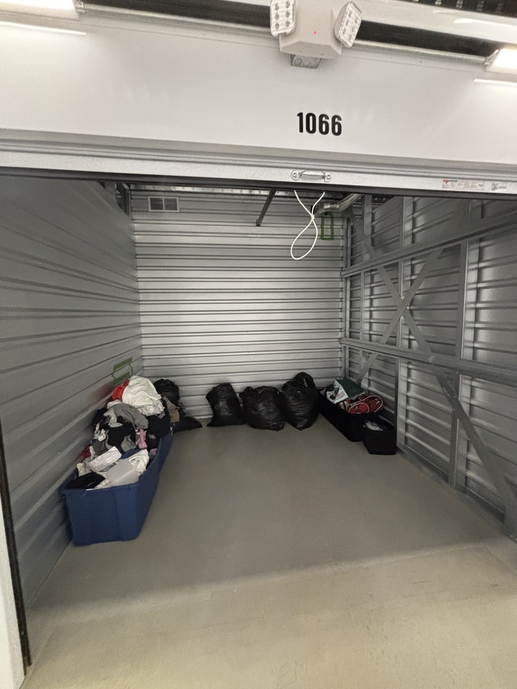 DEStorage - Milton   auction IB-7648