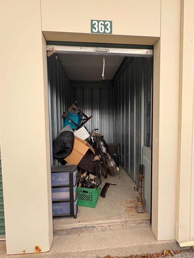 L178 - Access Storage - 75 Richmond St., Chatham -   auction IB-7086