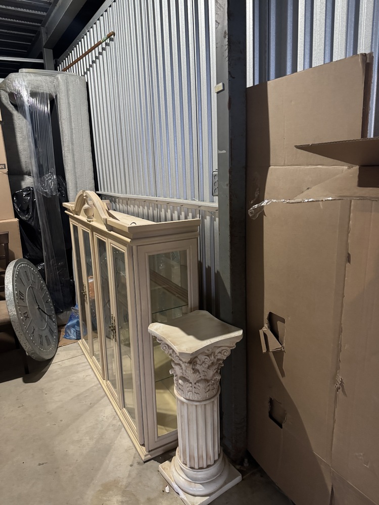 L001 - Access Storage - 137 Queens Plate Drive -   auction IB-6672