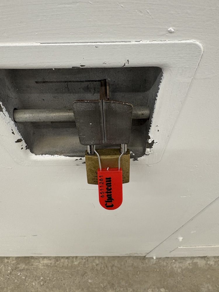 Public Storage P0018 -Dupont St  auction IB-6238