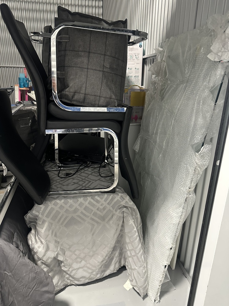 Q SELF STORAGE  auction IB-3641 10