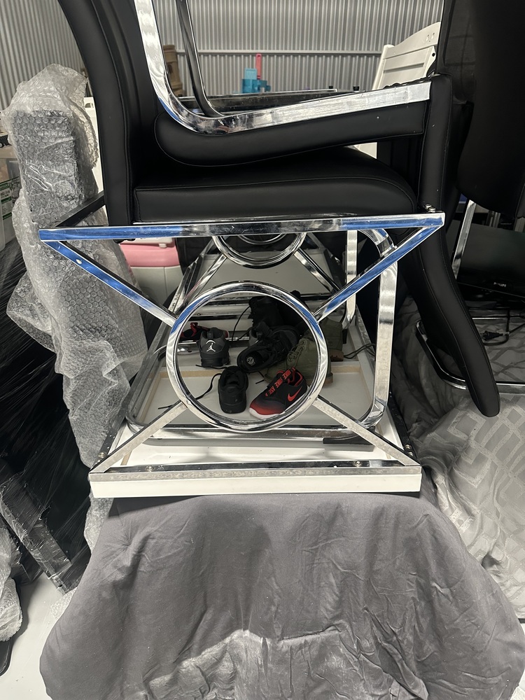 Q SELF STORAGE  auction IB-3641 30